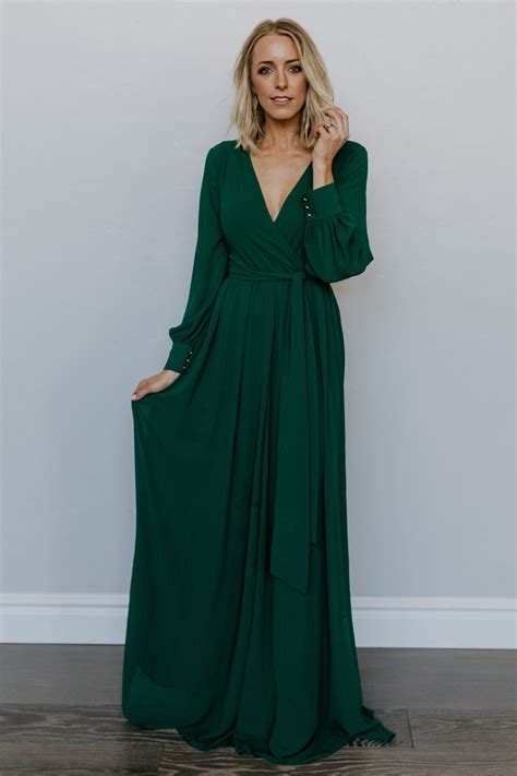 The Versatility of a Hunter Green Magic Dress: Day to Night Looks